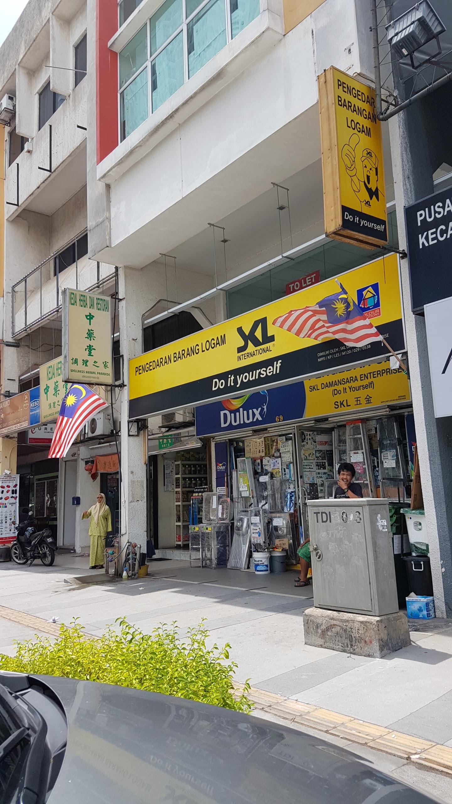 NIPPON PAINT MALAYSIA Mr. K DIY Trading 5